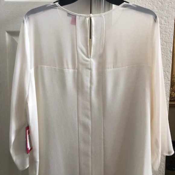 NEW Vince Camuto Blouse - Picture 4 of 9
